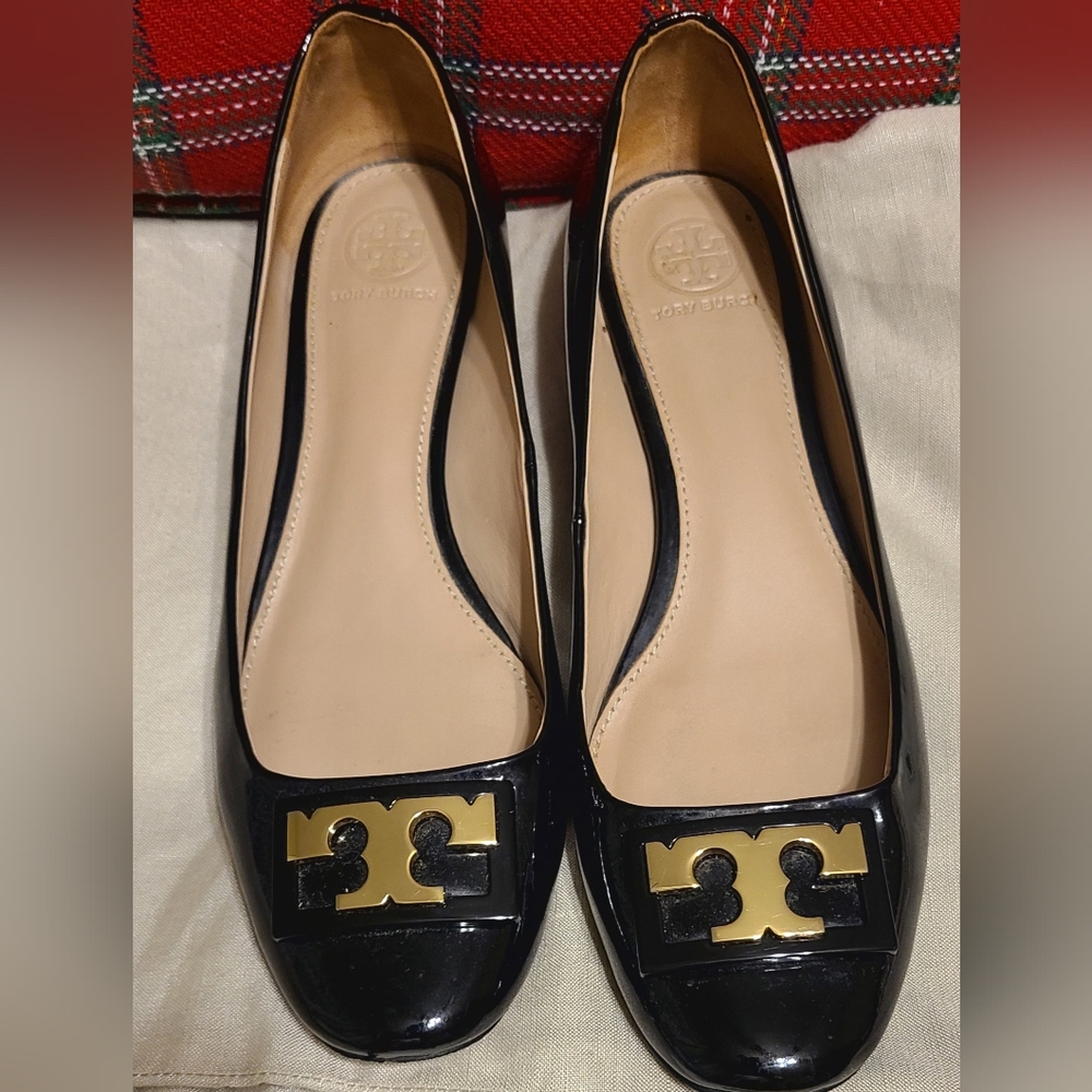 Tory Burch Gigi pump soft patent leather. Comes with no box.